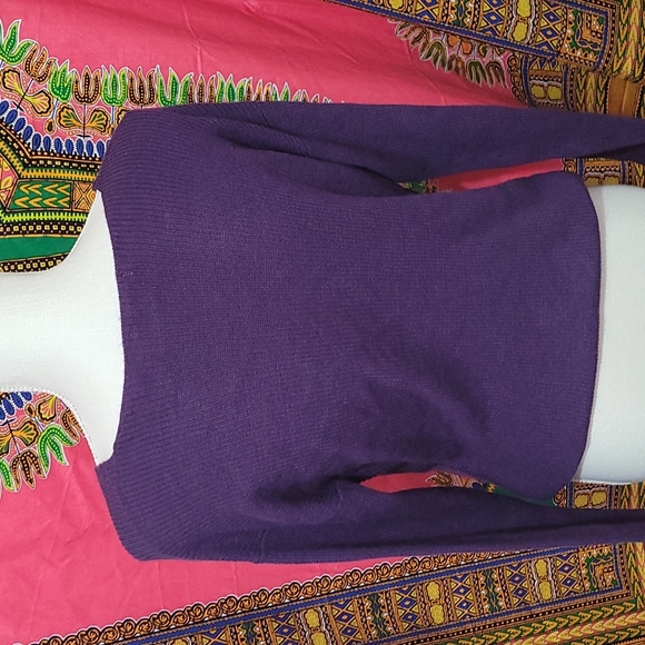 Sweater - Picture 2 of 2